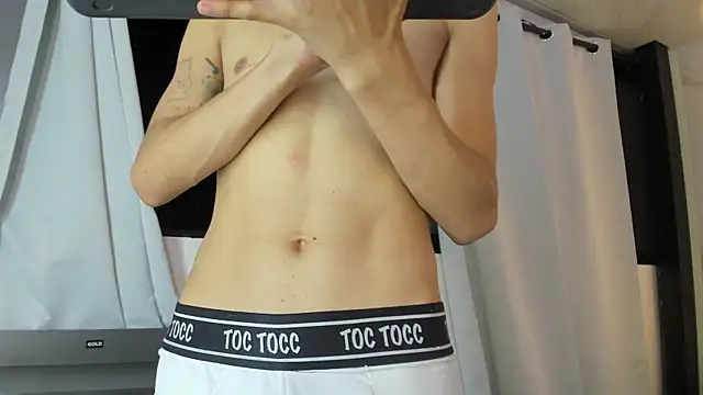 NickandAbby_'s cam snapshot