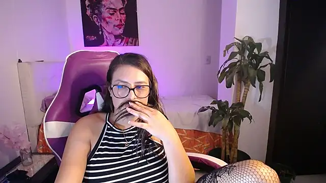 esmeraldaa230's cam snapshot