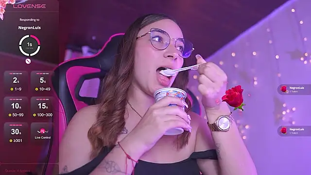 issa_monterrey's cam snapshot