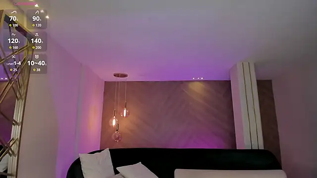 NiaHolland live sex cam