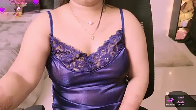 Khaleesiiii's cam snapshot