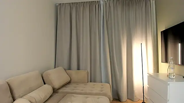 TreasaCrebs live sex cam