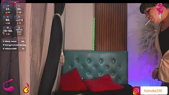 Hiddenhotcake live sex cam