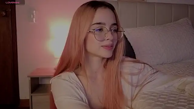 Roxxy_mora's cam snapshot