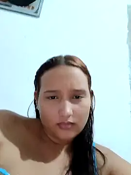 young_dairy01's cam snapshot