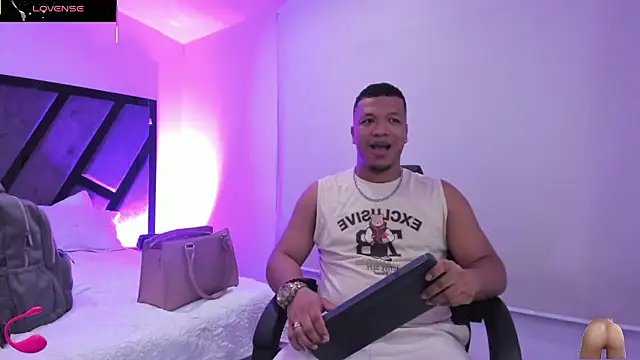 AnnieAndStefan live sex cam