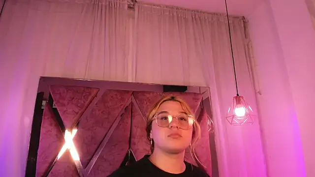 shantal_cooper_ live sex cam