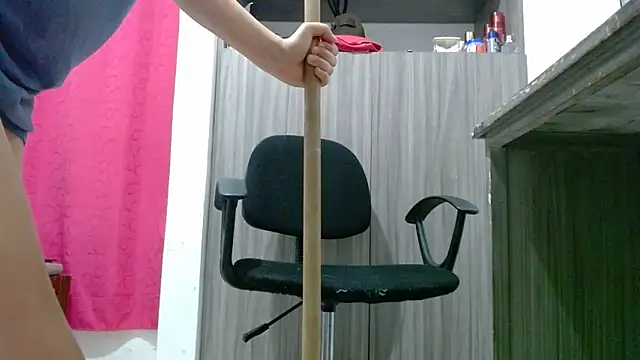 nicolle_milf1978 live sex cam