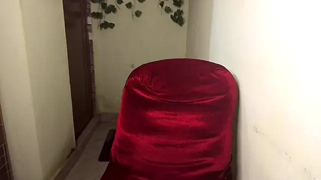 Madhubala01's cam snapshot