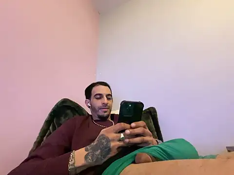 Rebeu313's cam snapshot