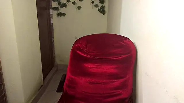 Madhubala01's cam snapshot