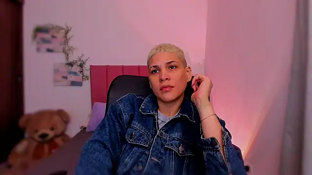 Charlee_pink's cam snapshot