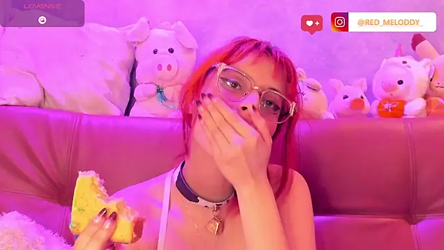 RedMeloddy's cam snapshot