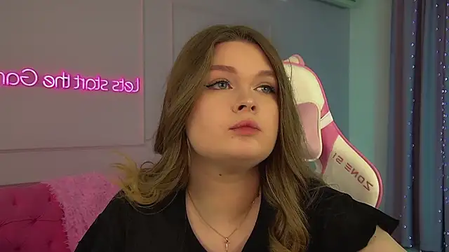 CrystalLyons's cam snapshot