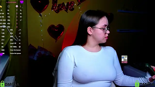 Lilysweet13's cam snapshot