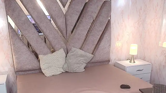 GISELLE_HOTLOVE's cam snapshot