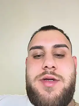 Andreiandu23 live sex cam