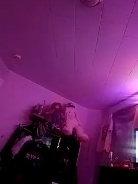 ChuckyyDee live sex cam