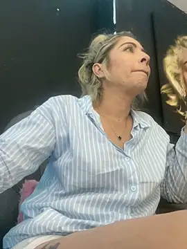 viktoria_davis_'s cam snapshot