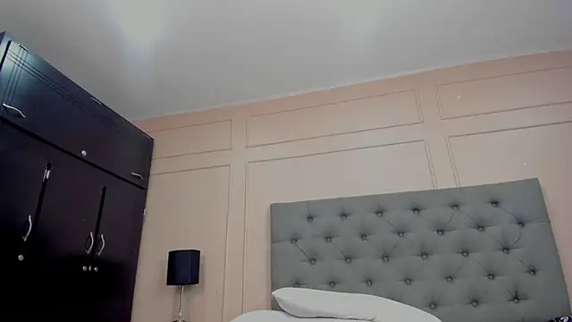 ZoeQuinn's cam snapshot