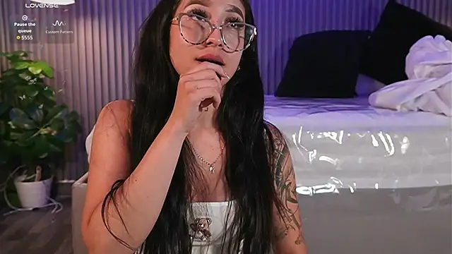 EriKlein live sex cam