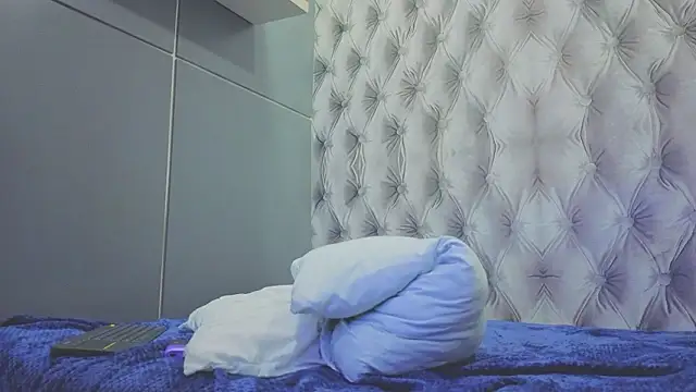 Hilary-banks's cam snapshot