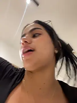 ariel_jonees's cam snapshot