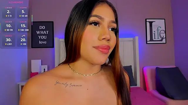 sarahyessica's cam snapshot