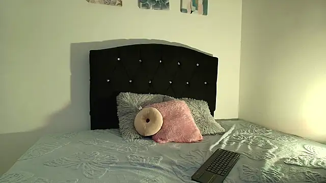 Mimi_Glow's cam snapshot