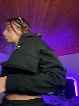 Isabella18_pink's cam snapshot