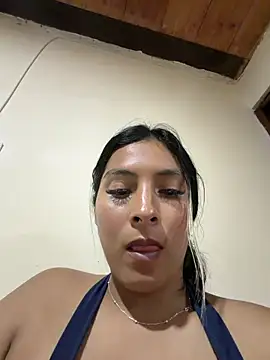 Cami_Leon2's cam snapshot