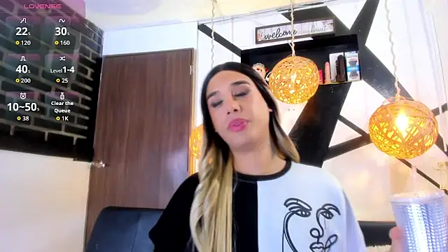 victoria_aleia_ live sex cam