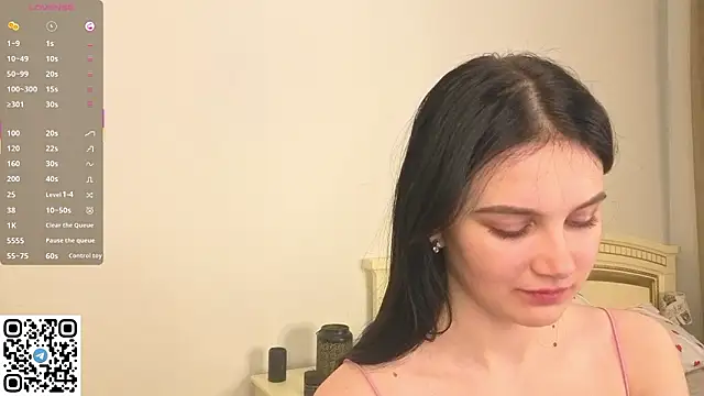 EnricaElis live sex cam
