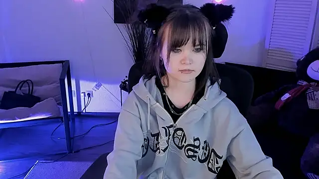 Elainebeness live sex cam