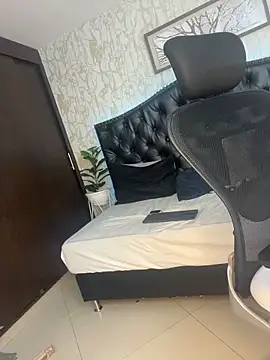 Lander_Cruz live sex cam