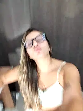 AnnySanz's cam snapshot