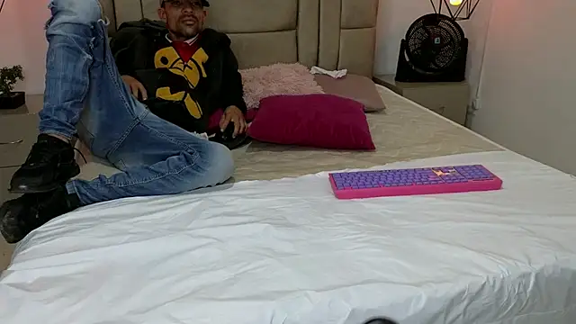 AntonioAndKarla live sex cam