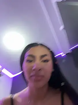 ManuelaEvans_'s cam snapshot