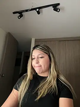 lunablossom_ live sex cam