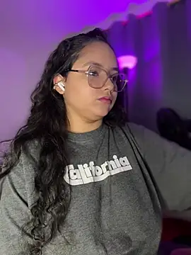 CurlyGirl_1 live sex cam