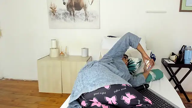 ConnieSmall24 live sex cam