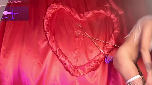 Luna-Chann's cam snapshot