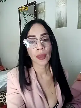 YaraDuartee's cam snapshot