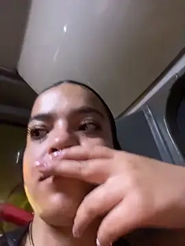 JuanitaMore01's cam snapshot