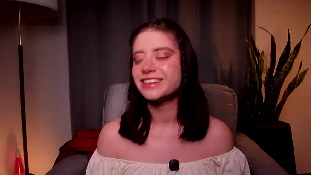 HazelKush's cam snapshot