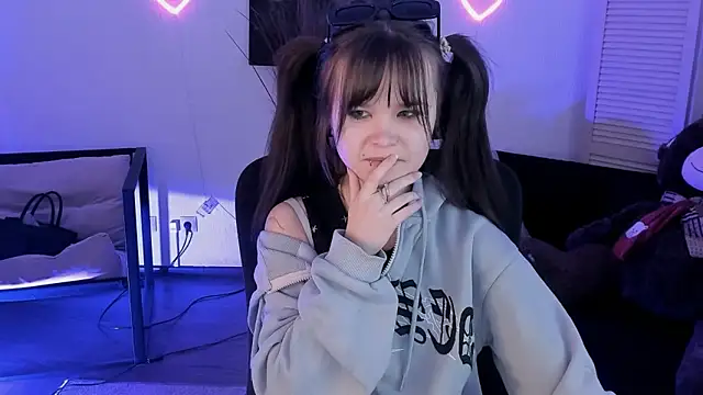 Elainebeness live sex cam