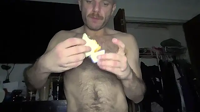 FrankieFuckMe live sex cam