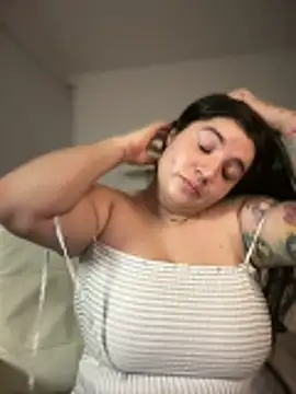 horny_roomiess live sex cam