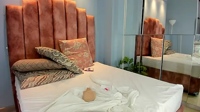 lou_rosse_ live sex cam