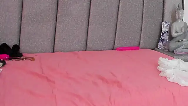 Giselle_James's cam snapshot